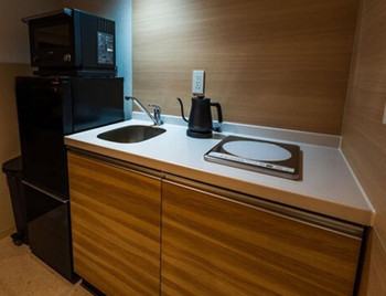 ダブルベッドを2台並べたツインルームで、ラグジュアリーな滞在を4006620