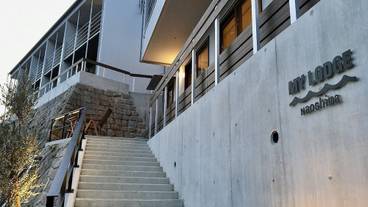 施設の入り口 / 11