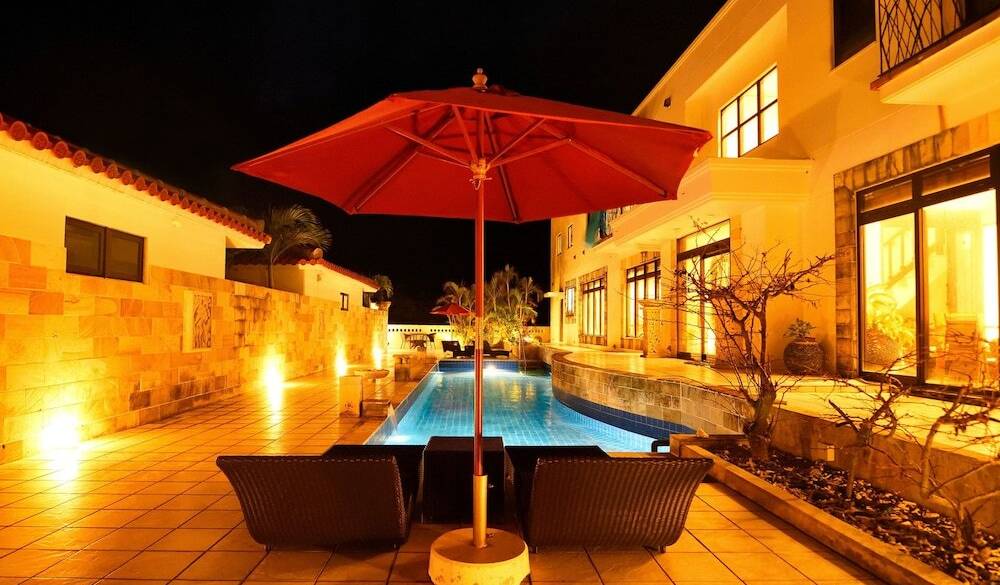 夜のプール2 / 2