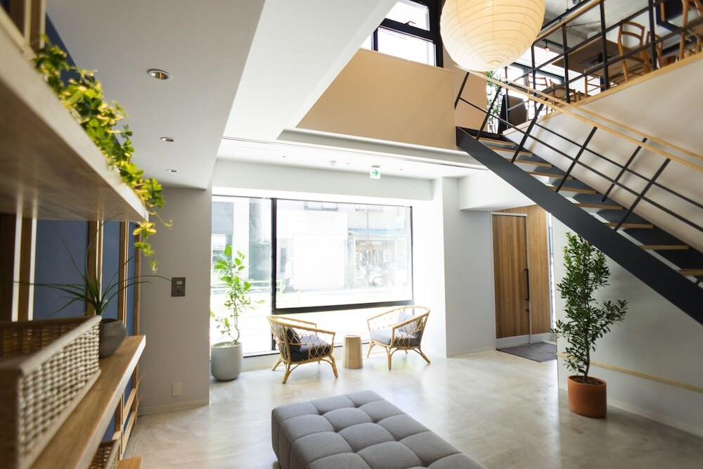 ロビーラウンジ