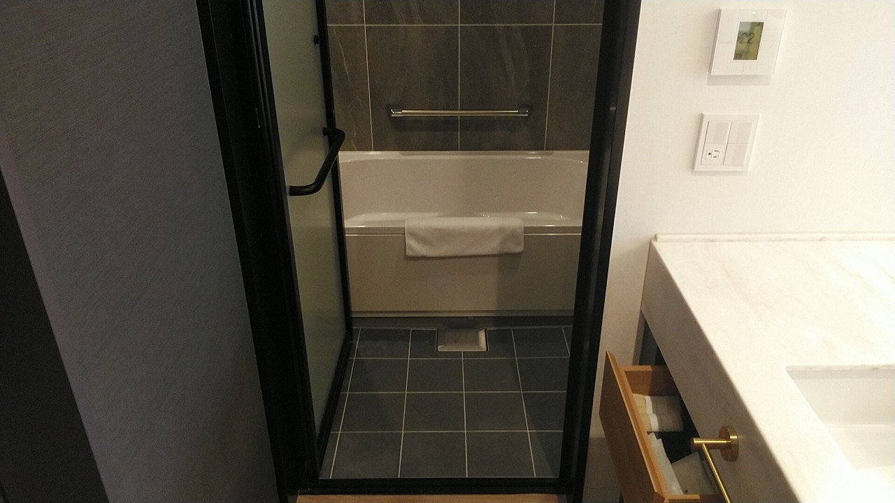 大きさも1600角で広めです。