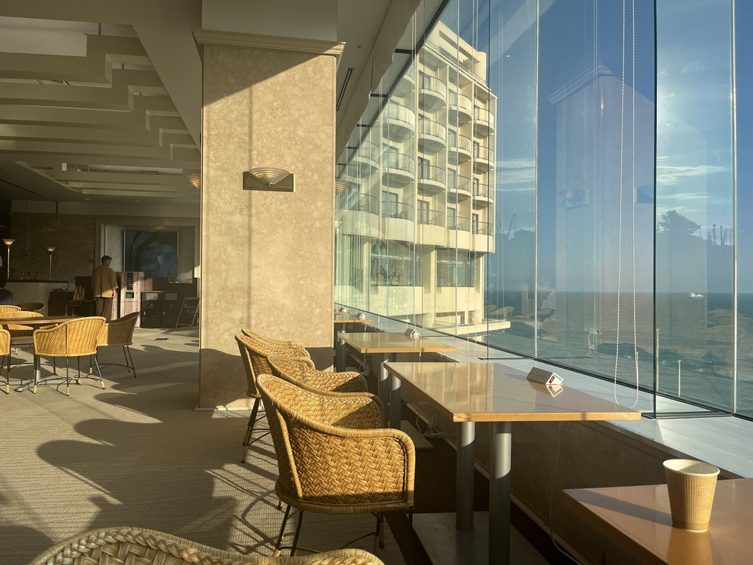 ティーラウンジ