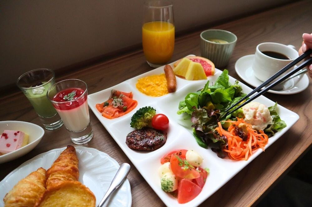 朝食