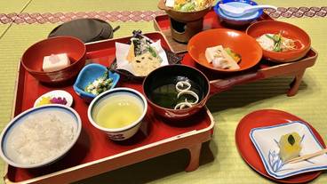 食事・飲み物 / 9