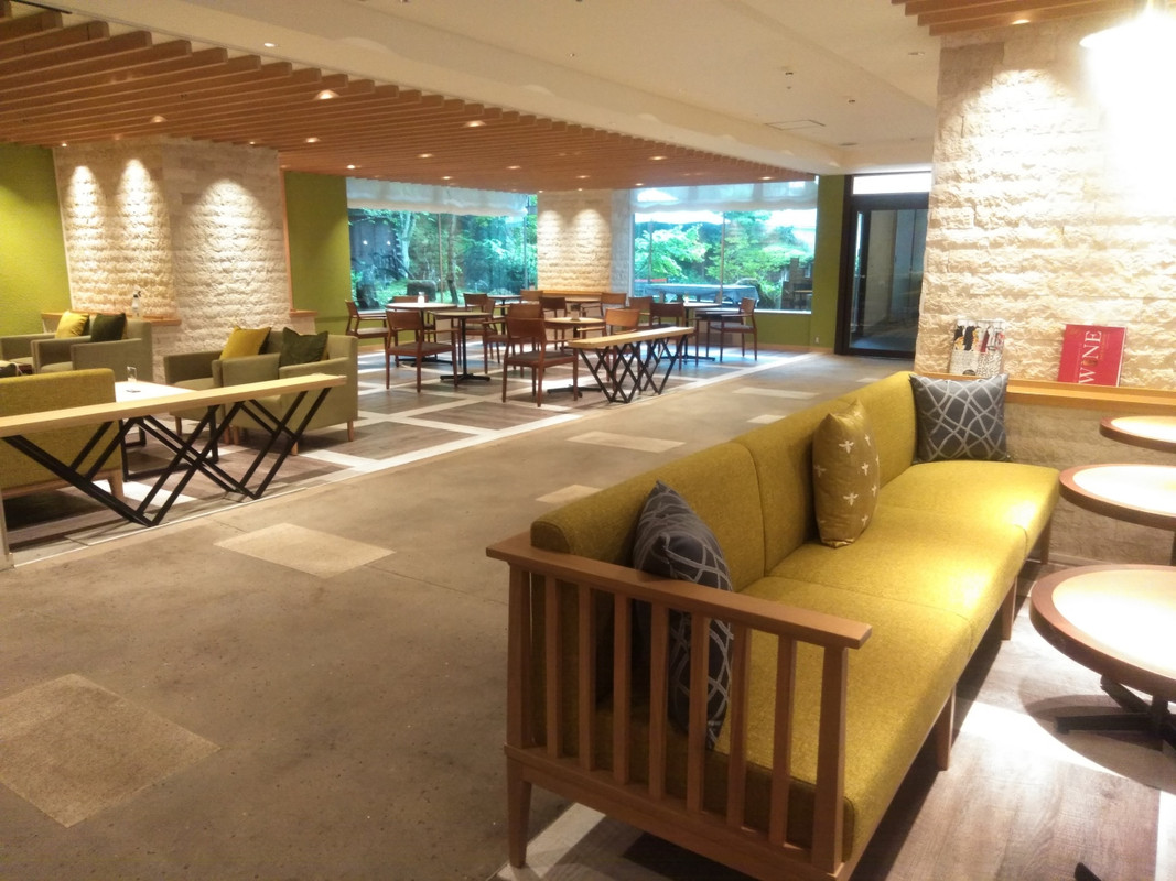 新しく出来た「Cascade Lounge」です。