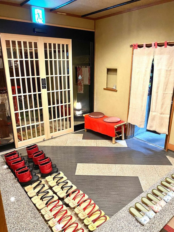 街歩き用草履の貸し出しも◎ / 2