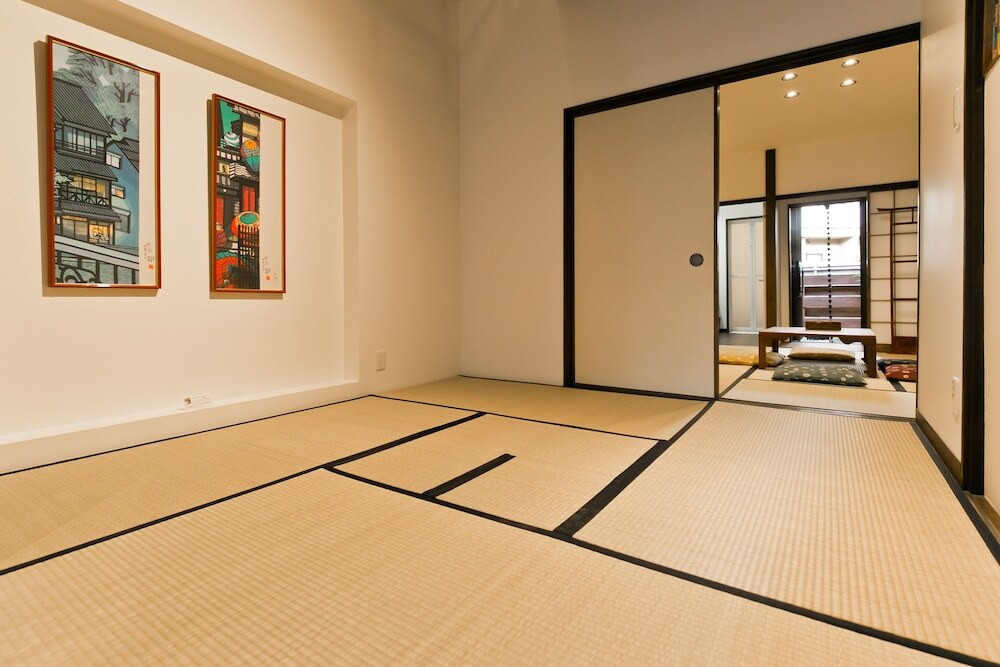 客室内のダイニングエリア