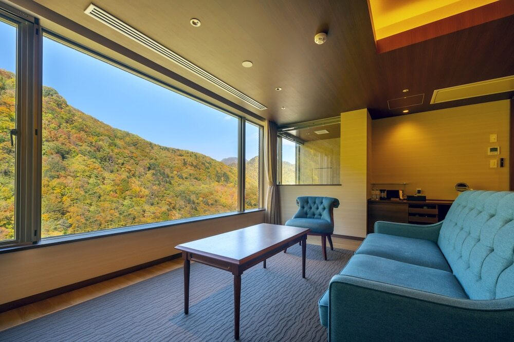 ラグジュアリー　リビングルーム