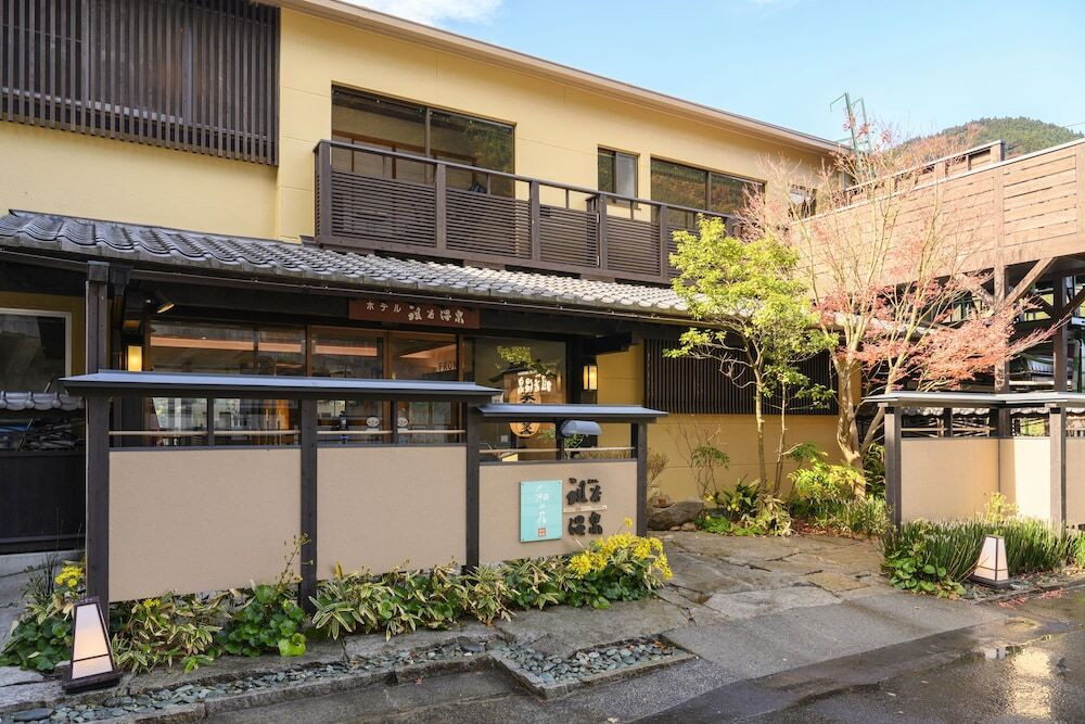 2.【徳島県】祖谷温泉 ホテル祖谷温泉4239036