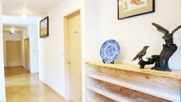 内部エントランス / 2