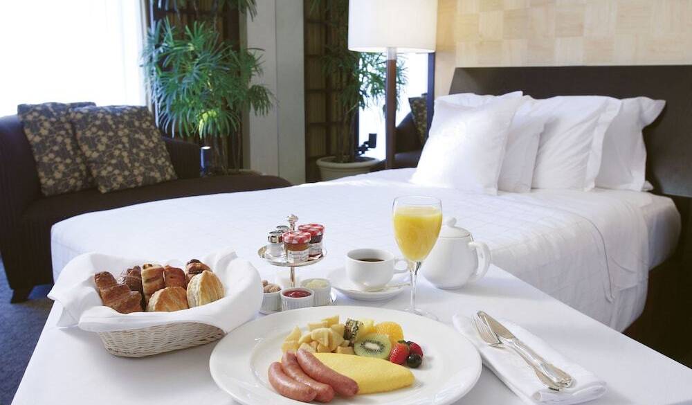 ルームサービス / 5