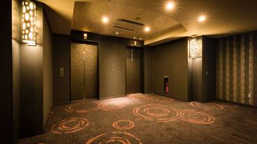 エレベーター / 1