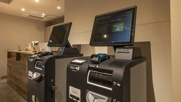 チェックイン / チェックアウト キオスク / 1