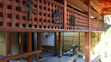 施設の入り口 / 22