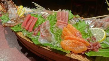 食事・飲み物 / 11