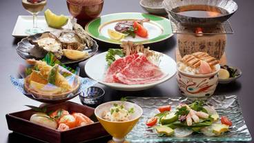 旅館のお食事処 / 23