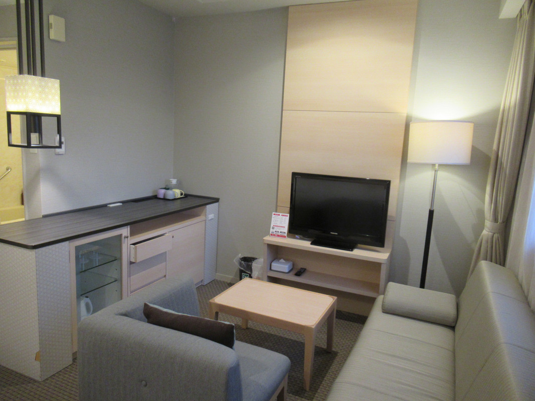 室内のソファーとか