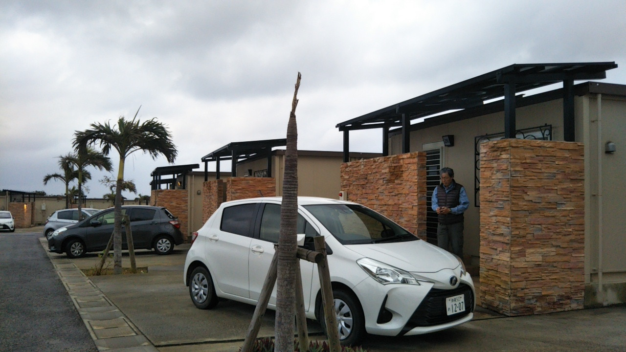 同じ間取りのVillaが数十棟、寂しくは無い。皆レンタカー!