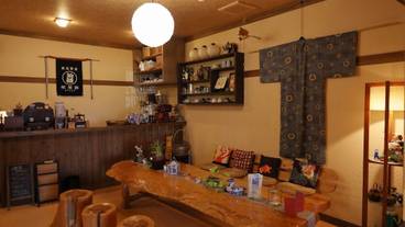 ロビーラウンジ / 11