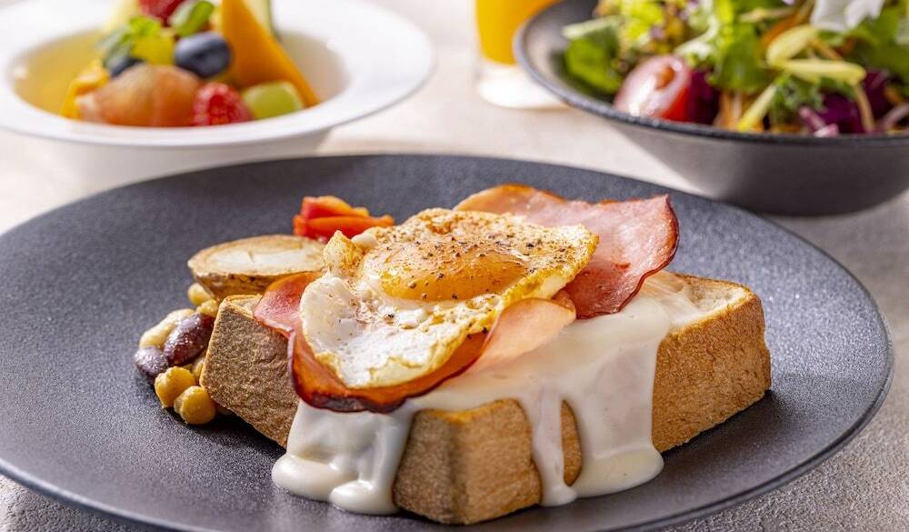 景色と共に朝食を堪能 / 3