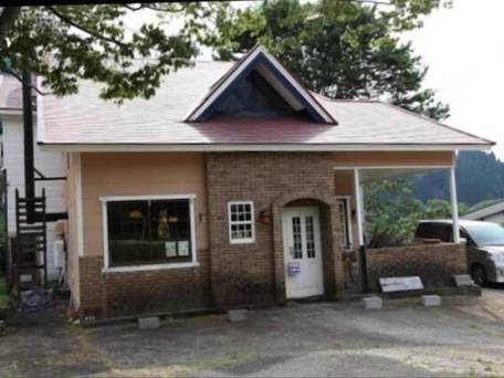 GUESTHOUSE CAFE＆BAR UNILA / 2