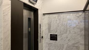 エレベーター / 1