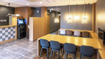 ロビーラウンジ / 4