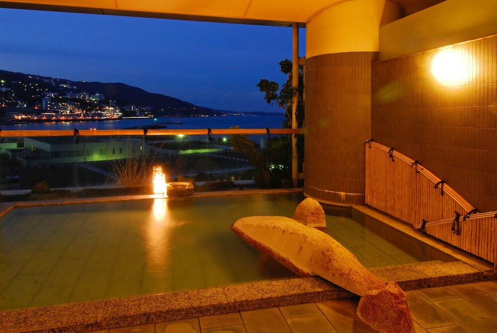 熱海後楽園ホテル（アタミオンセン　アタミコウラクエンホテル） / 1