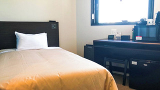 シングルルーム セミダブルベッド 1 台 禁煙