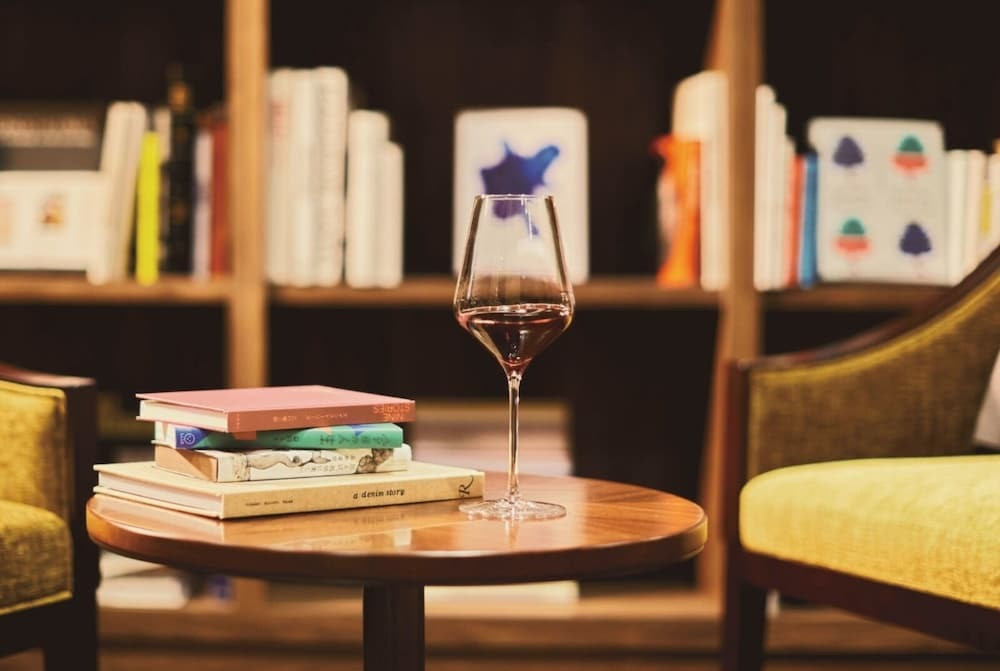 一人時間は、大好きな読書を思う存分楽しみたい4374976