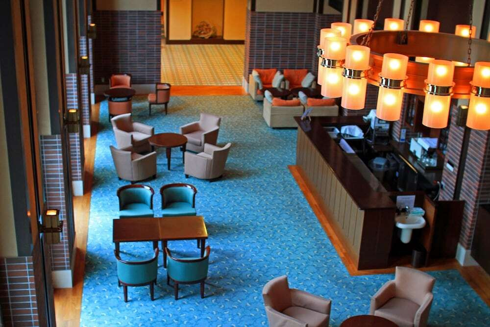 ロビーラウンジ