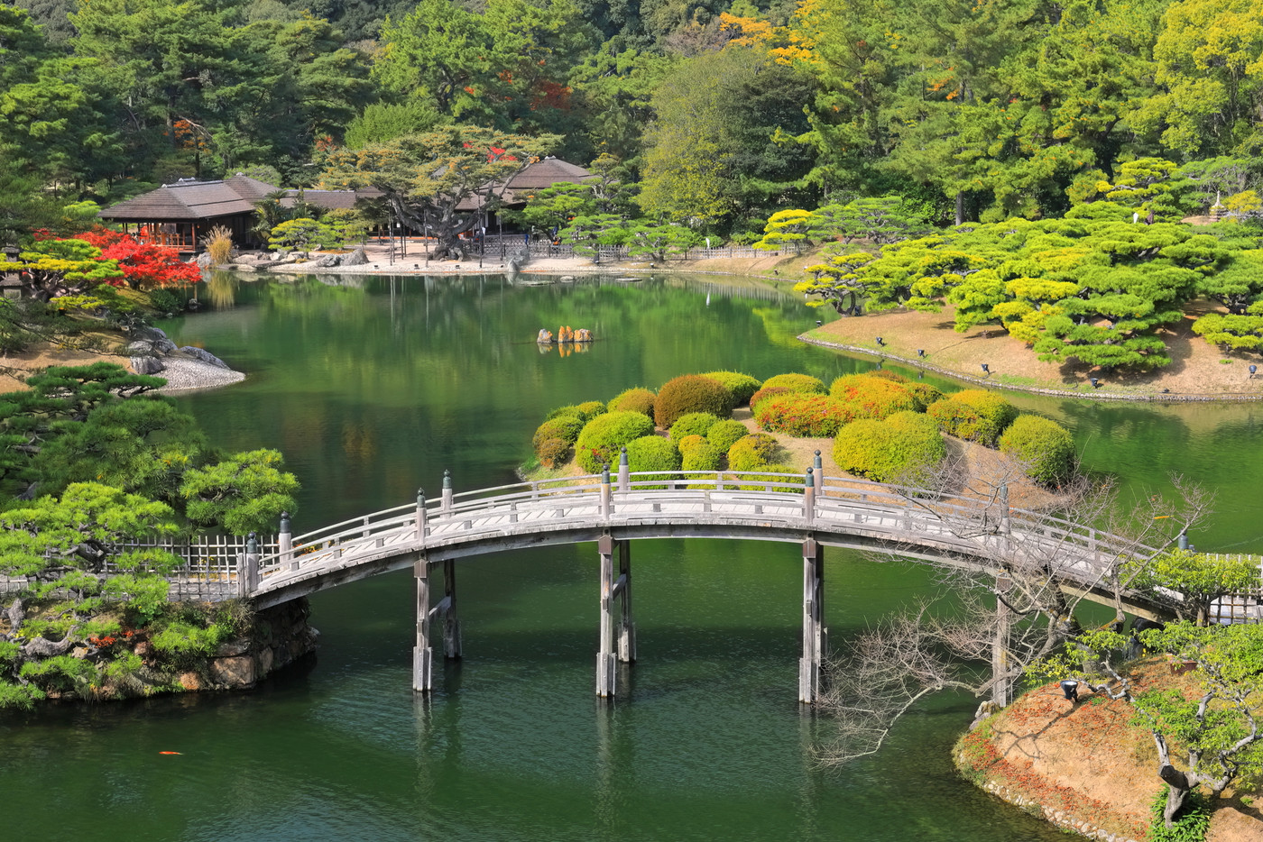 【香川県】栗林公園の偃月橋と掬月亭