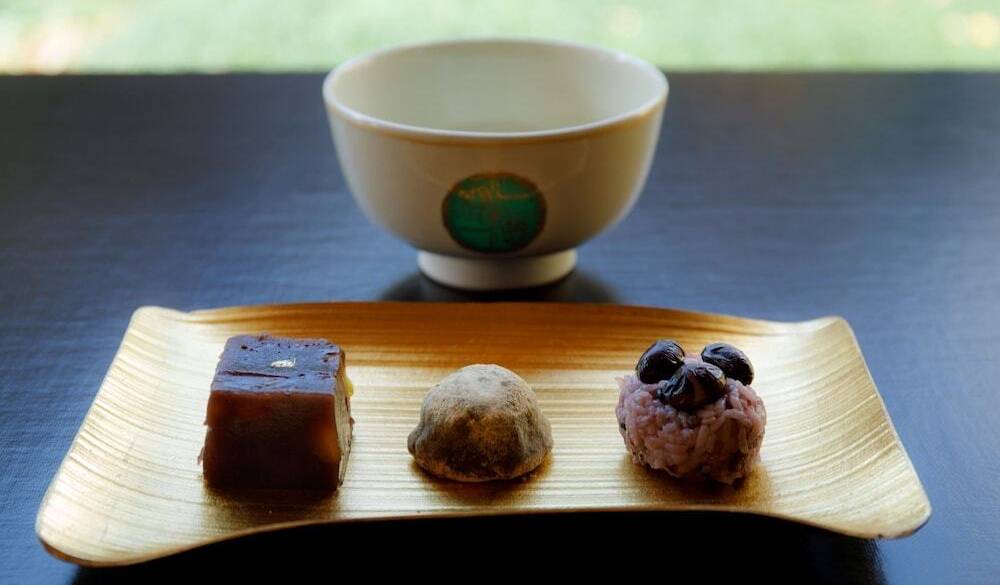 お茶と和菓子 / 4