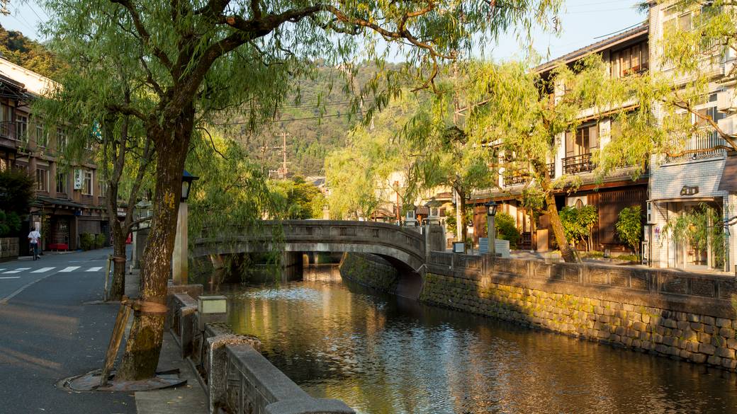 城崎温泉の街並み（朝）① / 1