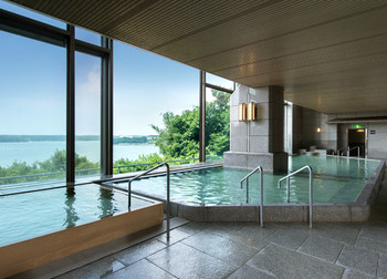 おまけ：宿泊者は 「賢島宝生苑」の温泉を優待価格で利用できます！1302579