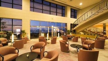 ロビーラウンジ / 8