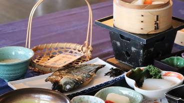 食事・飲み物 / 1