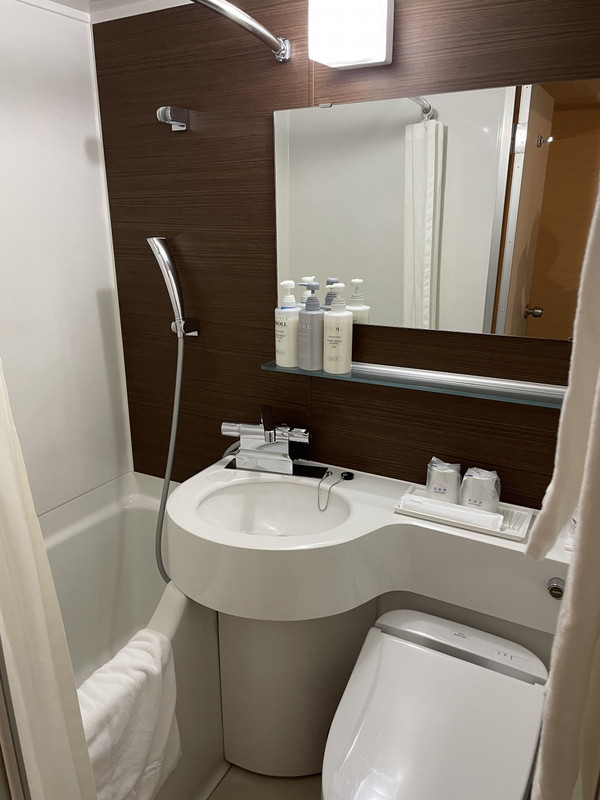 リニューアルから長くないようで清潔感がある風呂・洗面・トイレ