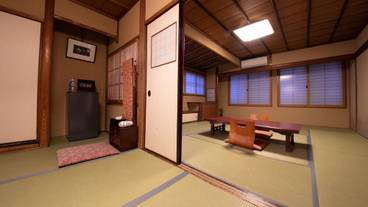 客室 / 12
