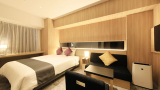 ユニバーサルルーム 禁煙【MANGA読み放題】