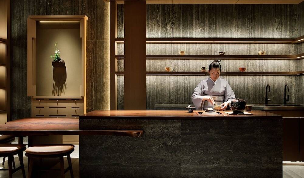 立礼式のお点前 / 3
