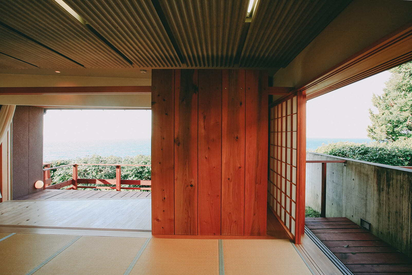 目の前に広がる絶景と美食を堪能4240695