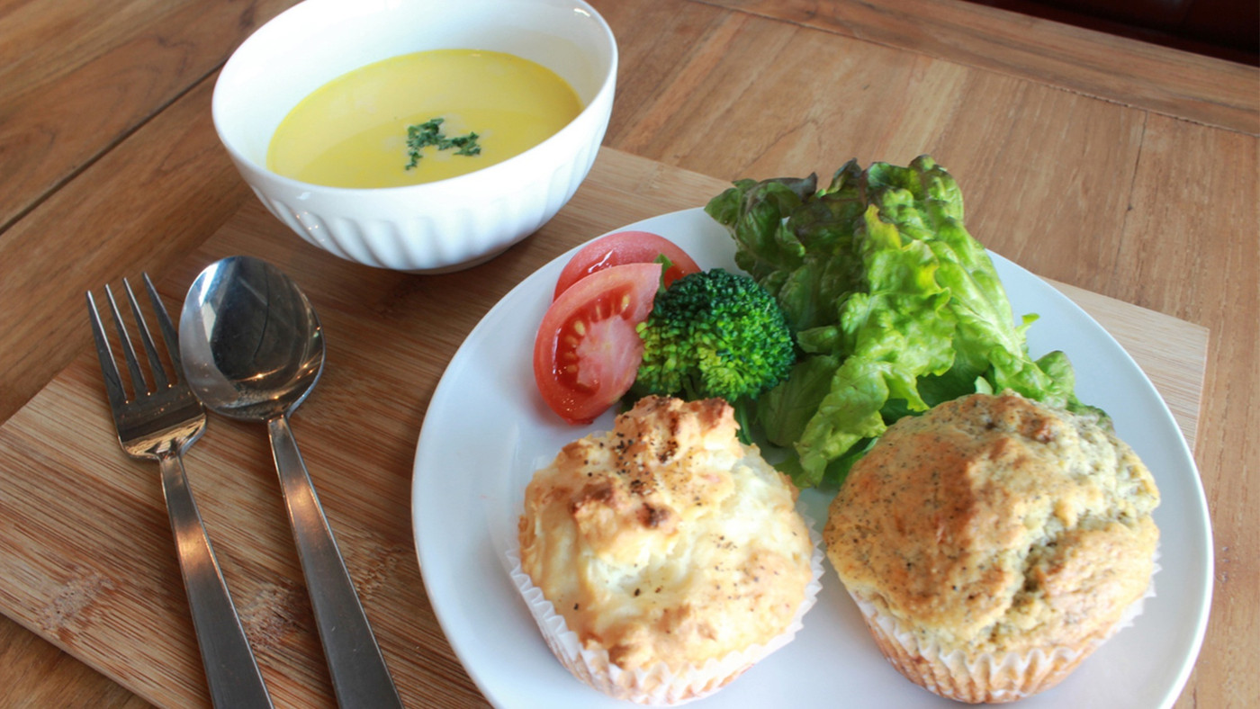 Hostel and Dining Tanga Table3913439