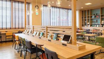 朝食スペース / 8