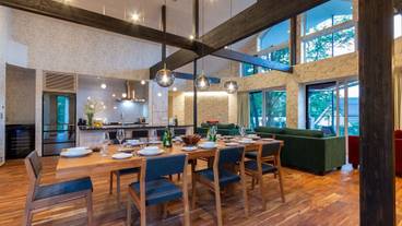 客室内のダイニングエリア / 6