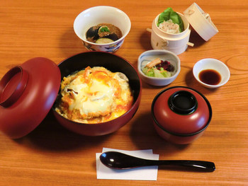 「げんかい食堂」料理 996404 お昼の親子丼