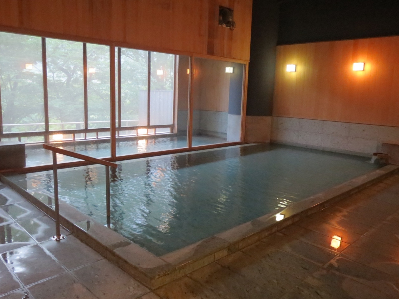 オープンキッチンでできたてを味わう朝食バイキング4077933