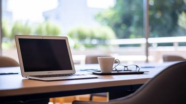 ライブラリーラウンジ内ワークスペース(例2) / 11