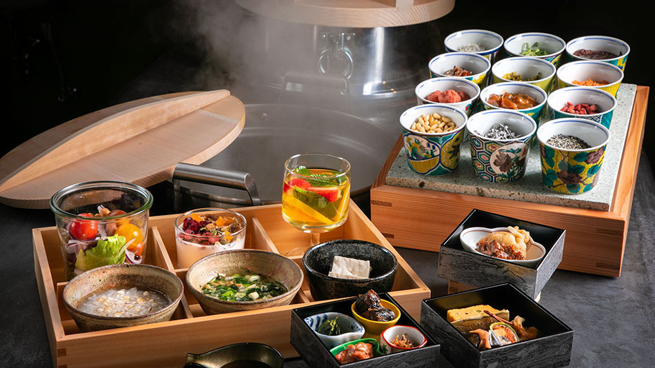 朝食／二十四穀のお粥と発酵朝ごはん