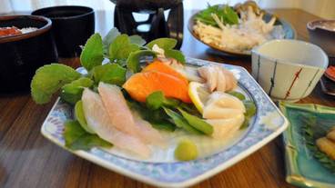 食事・飲み物 / 3